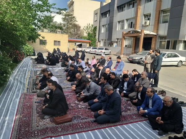 مراسم پر فیض زیارت عاشورا در جوار مزار شهید گمنام سازمان مرکزی دانشگاه فرهنگیان  2