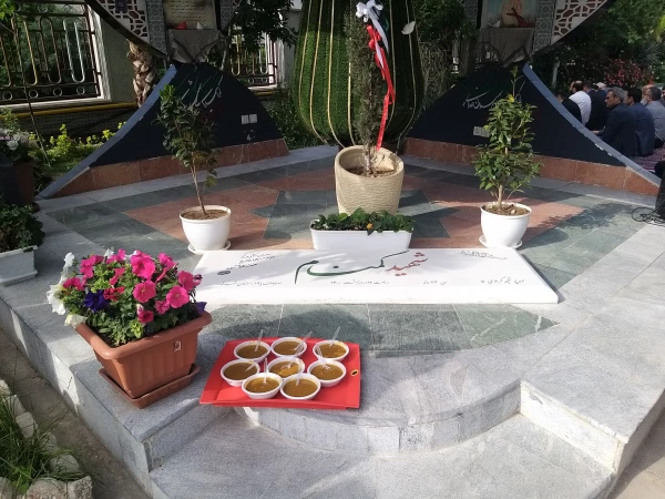 مراسم پر فیض زیارت عاشورا در جوار مزار شهید گمنام سازمان مرکزی دانشگاه فرهنگیان  3