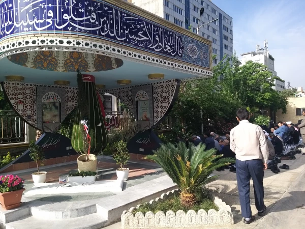 مراسم پر فیض زیارت عاشورا در جوار مزار شهید گمنام سازمان مرکزی دانشگاه فرهنگیان  5