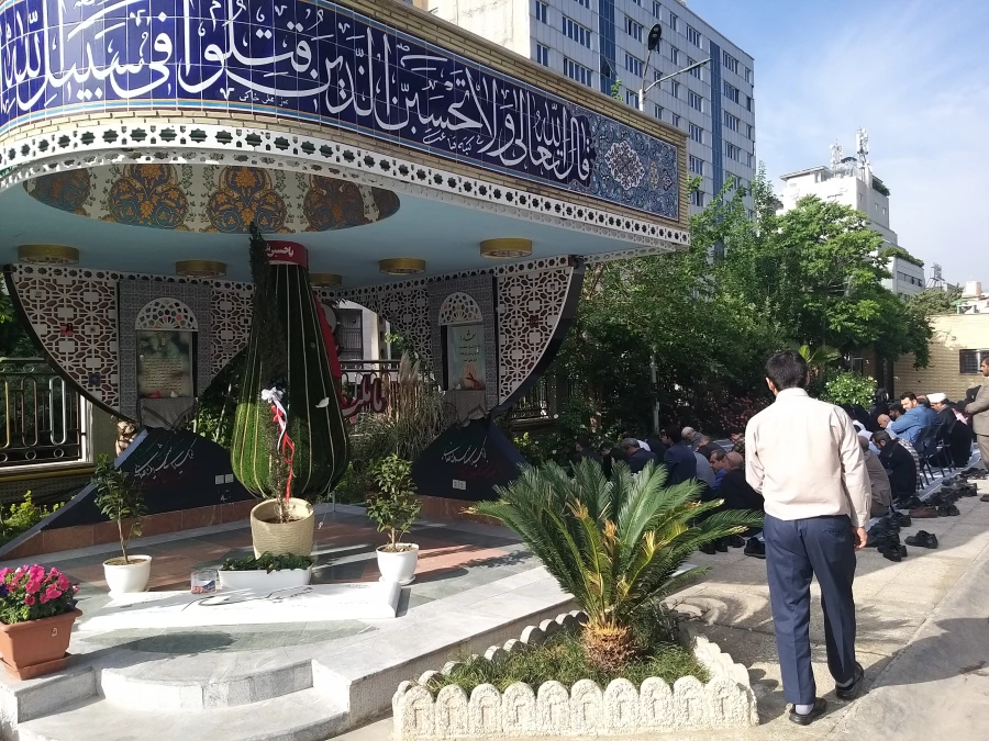 مراسم پر فیض زیارت عاشورا در جوار مزار شهید گمنام سازمان مرکزی دانشگاه فرهنگیان  5