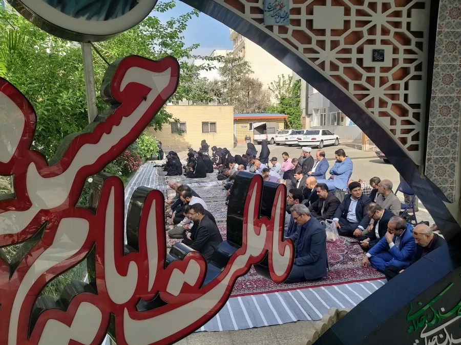 مراسم پر فیض زیارت عاشورا در جوار مزار شهید گمنام سازمان مرکزی دانشگاه فرهنگیان  6